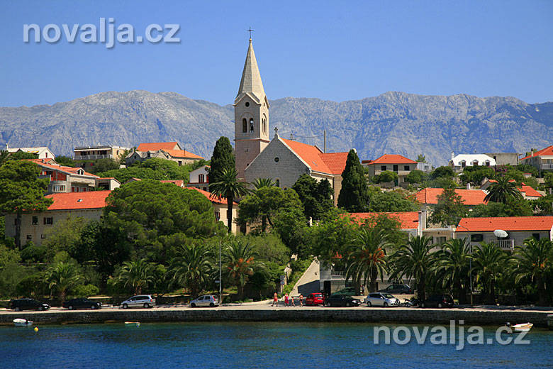 Přístav Pučišća, ostrov Brač, Chorvatsko