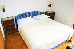 apartmány Bagarić: oranžový apartmán pre 4-6 osôb, 
1. poschodie
