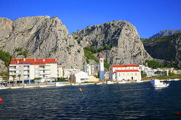 Letovisko - Omiš-Duće - pláže