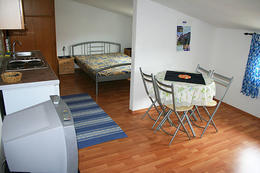 apartmány Antonija: štúdio A2 pre 2-4 osoby, 
3. poschodie