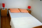 apartmány Mirjana: apartmán 3R pre 5-6 osôb,
2. poschodie, vpravo