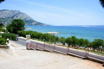 Apartmány Borovina - okolí domu, Omiš-Duće, Chorvatsko