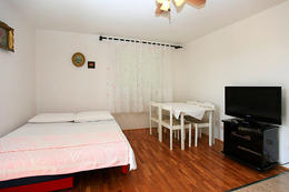 apartmány Marko: apartmán A102 pre 4 osoby, 
1. poschodí