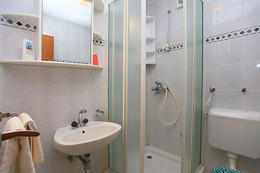 apartmány Marko: apartmán A102 pre 4 osoby, 
1. poschodí