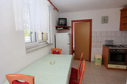 apartmány Pavičić: apartmán A4 pre 4-5 osôb, prízemie