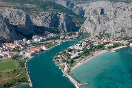 Omiš letecky, Chorvatsko