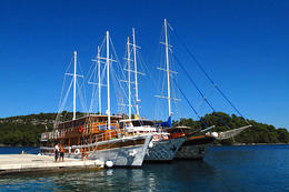 Ostrov Mljet - přístav Pomena