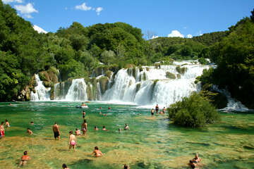 Národní park Krka, koupání u Skradinského vodopádu