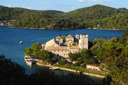 Národní park Mljet, výhled na ostrov Sv. Marie