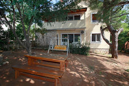 Apartmány Banjole 12 - zahrada u domu, Pula-Banjole, poloostrov Istrie, Chorvatsko 	