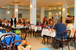 Hotel Laguna** - restaurace, Gradac, Chorvatsko