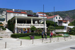 V letovisku Bol je mnoho vynikajících restaurací, ostrov Brač, Chorvatsko