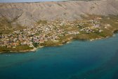 Apartmány Pag-Vodice letecky, ostrov Pag, Chorvatsko