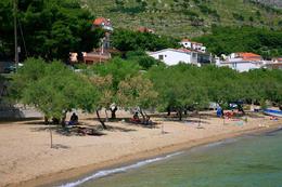 Pláž - apartmány Borovina, Omiš-Duće, Chorvatsko