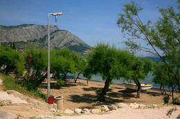 Pláž - apartmány Borovina, Omiš-Duće, Chorvatsko