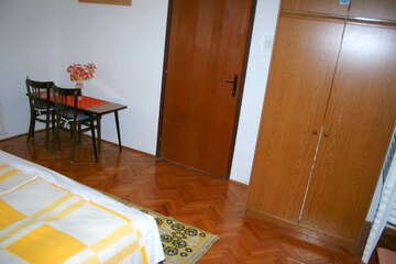 apartmány Zubović: apartmán A1 pre 6-8 osôb, prízemie