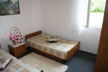 apartmány Zubović: apartmán A2 pre 4 osoby, 
1. poschodie