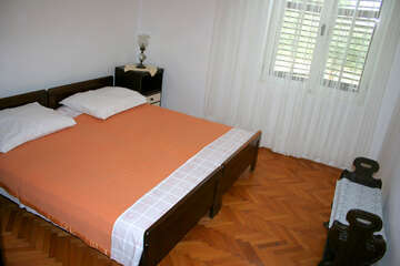 apartmány Zubović: apartmán A1 pre 6-8 osôb, prízemie