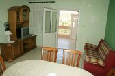 apartmány Mirjana: apartmán 2R pre 5-6 osôb,
1. poschodie, vpravo