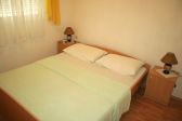 apartmány Mirjana: apartmán 2R pre 5-6 osôb,
1. poschodie, vpravo