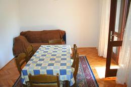 apartmány Paško: apartmán A3 pre 6-8 osôb, 
2. poschodie 