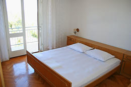 apartmány Paško: apartmán A4 pre 6-8 osôb, 
1. poschodie