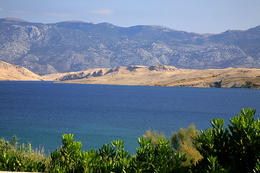 Pag-Vodice - výhled na Velebit, ostrov Pag, Chorvatsko