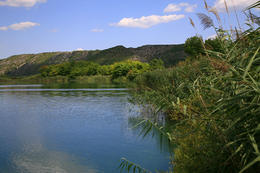 Krka, lodí k Rošskému vodopádu, Chorvatsko