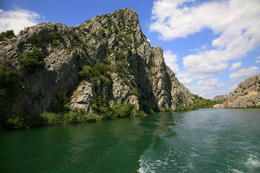 Krka, lodí k Rošskému vodopádu, Chorvatsko
