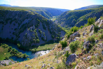 Chorvatsko, řeka Krupa, kamenný most