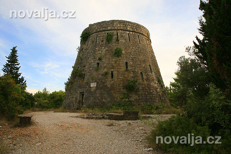Tvrz Forteca nad mestom Korčula