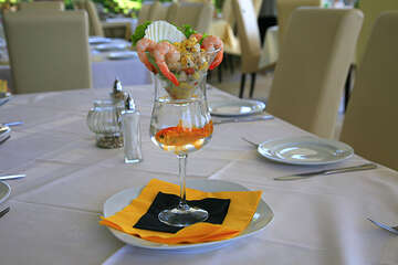 Předkrm v restauraci, letovisko Bol, ostrov Brač, Chorvatsko