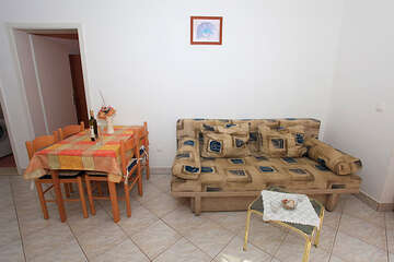 Apartmány Lina: apartmán A1, pre 2–4 osoby, 2. poschodie