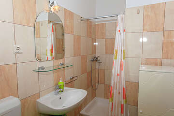 Apartmány Lina: apartmán A3, pre 4–5 osôb, prízemí