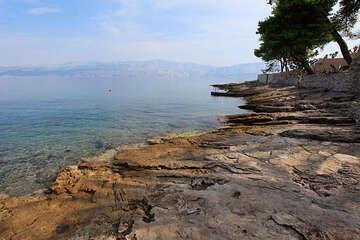 Apartmány Lina - pobřeží z plochých kamenů, letovisko Postira - ostrov Brač, Chorvatsko