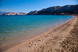 Baška - pláž Vela plaža, ostrov Krk, Chorvatsko