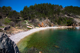 Vrbnik - pláž Nuluk, ostrov Krk, Chorvatsko 