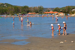 Rajska plaža, Lopar, ostrov Rab, Chorvatsko