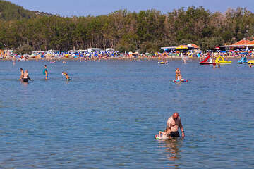 Rajska plaža, Lopar, ostrov Rab, Chorvatsko