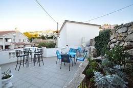 Apartmány Vrbnik 14 - společná terasa, Vrbnik, ostrov Krk, Chorvatsko