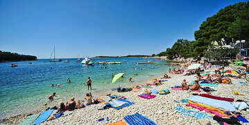 Pláž Pula-Banjole - hotel Centinera***, Istrie, Chorvatsko