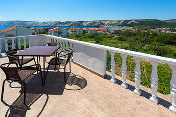 Apartmány Stolac - výhled z terasy apartmánu A3, Lopar, ostrov Rab, Chorvatsko