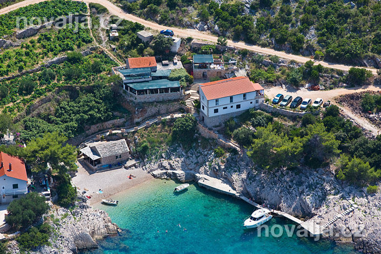 Letecké fotky severných zátok Hvaru, ostrov Hvar