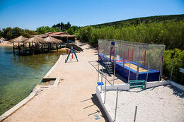 Písečná pláž Planjka, Stará Novalja, ostrov Pag, Chorvatsko