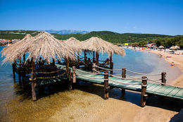 Písečná pláž Planjka, Stará Novalja, ostrov Pag, Chorvatsko