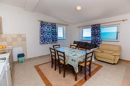 A5 - apartmány Osama, zátoka u Povljany, ostrov Pag, Chorvatsko