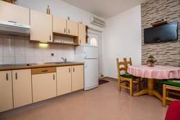 A2 - apartmány Enim, Promajna, Chorvatsko