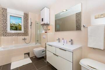 A1 - apartmány Crystal, Podstrana, Chorvatsko