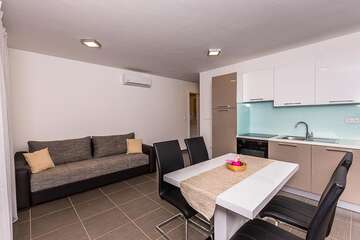 A1 - apartmány Crystal, Podstrana, Chorvatsko