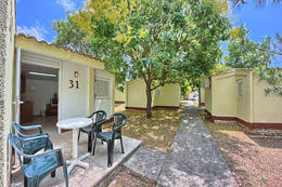 Hotel Resnik** - bungalovy Suite, Kaštel Štafilić, Chorvatsko